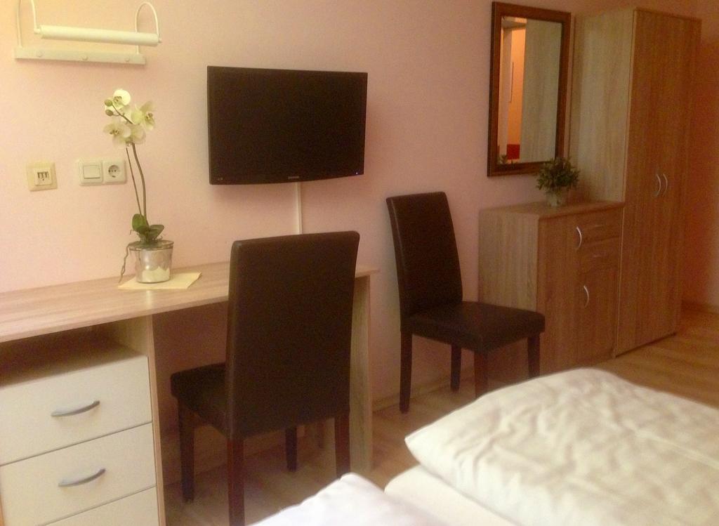 Hotel Amy Ratisbona Esterno foto